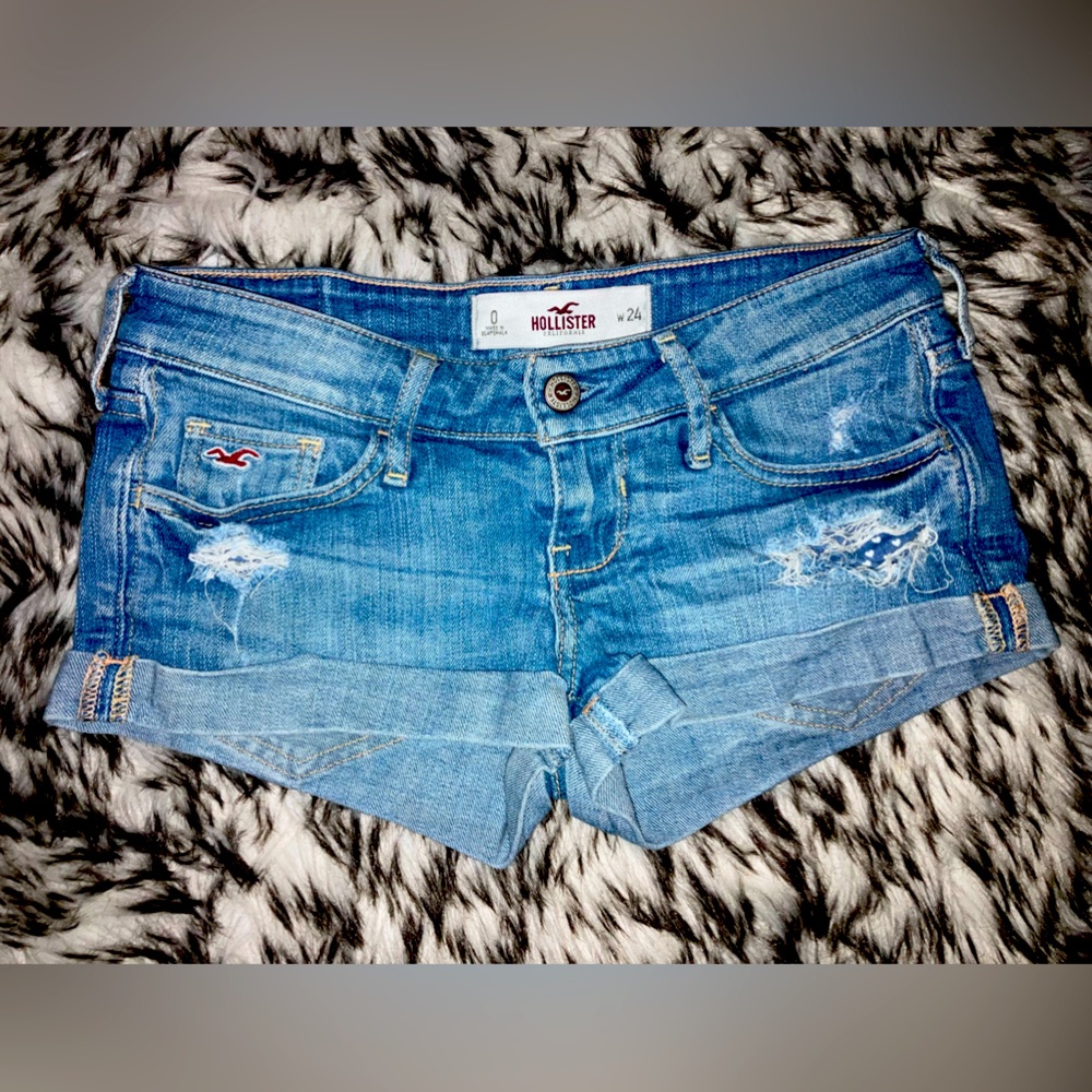2 Hollister short shorts